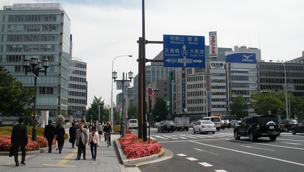 淀屋橋北詰（東側）